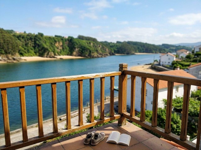 Despierta en una pensión en Fene con vistas a la ría de Ferrol