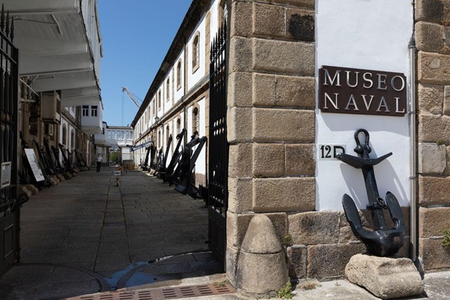 Duerme en nuestra pensión en Fene para visitar la zona vieja y el parador de Ferrol - Imagen 1